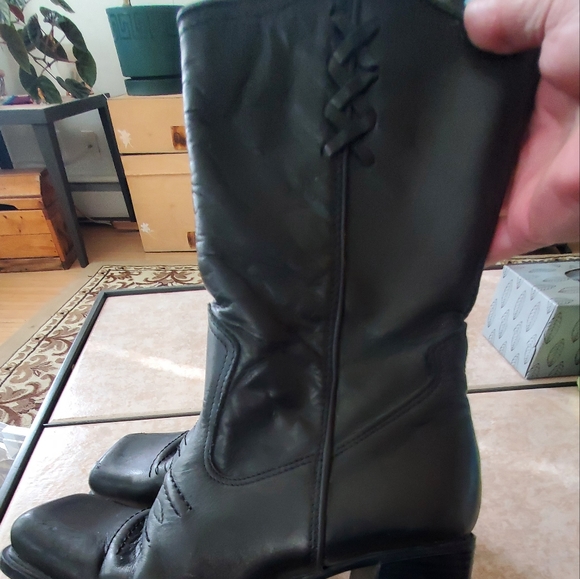 Leather boots - Picture 2 of 4